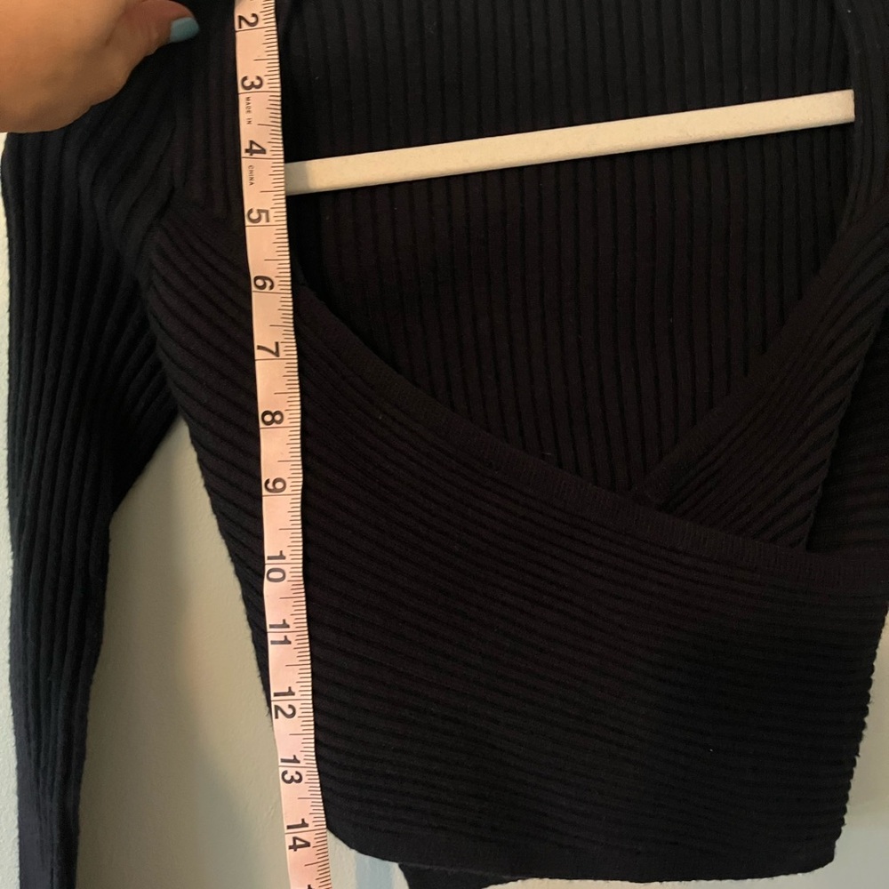 Abercrombie & Fitch LuxeLoft Black Sweater Wrap Top (xs) - Picture 3 of 5
